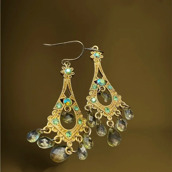 🌠Long Earrings Gold/Brass Toned🌠 - Picture 1 of 2